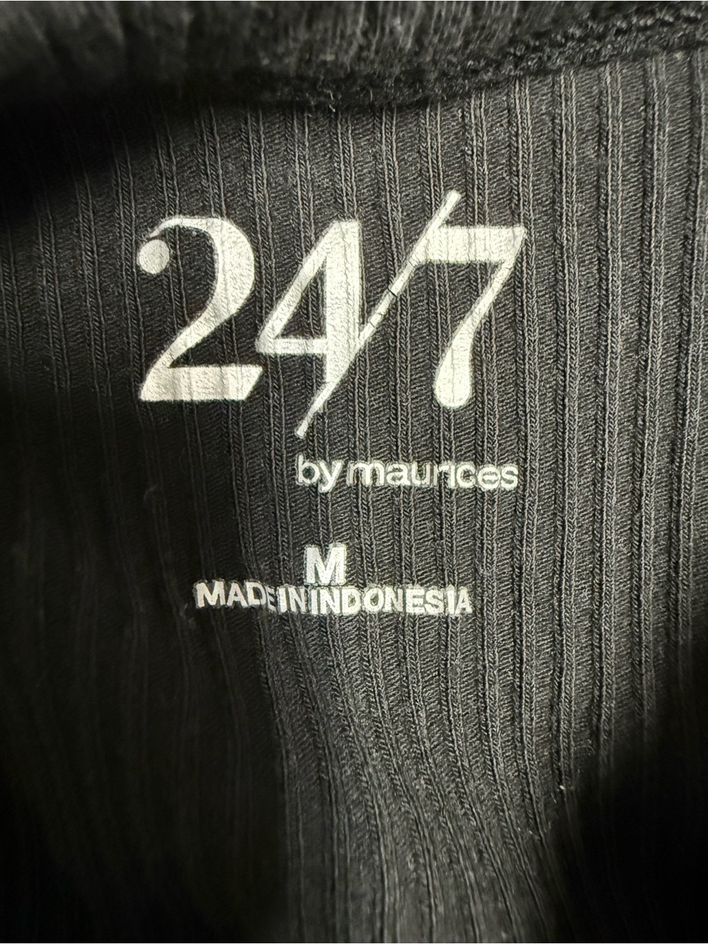 Nine West Ribbed Tank Tops in Black, Pink & Royal Blue & 1 Maurice’s tank size M - Picture 4 of 5